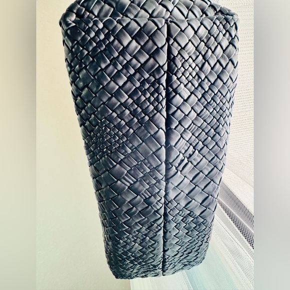 Falor designer black genuine leather tote - Picture 6 of 9